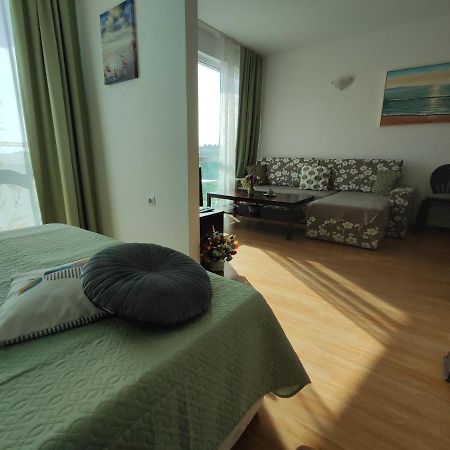 Прекрасен Апартамент С Изглед Към Морето Сарафово 1 Burgas Stad Buitenkant foto