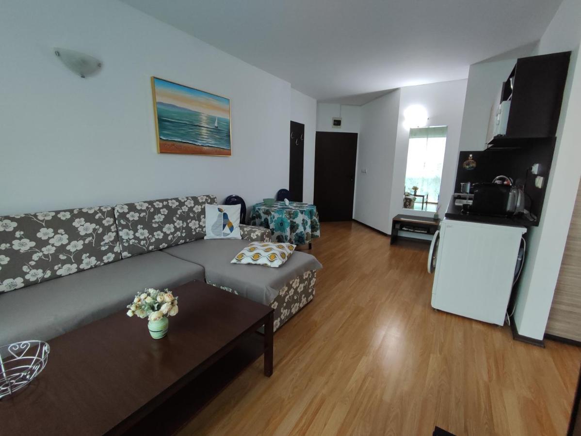 Прекрасен Апартамент С Изглед Към Морето Сарафово 1 Burgas Stad Buitenkant foto